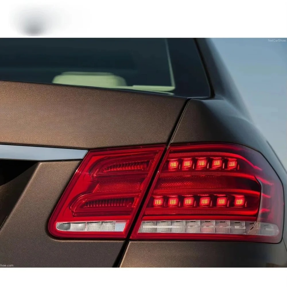 Tail Lamp Rear Spotlight for  W212 Taillight E Cladd 2014-2016 E200L E260L E280L E300L E320L 2129061303/2129061403